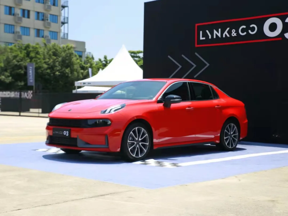 关于Ming赛事官方发布比分优势明显新规，热火争议不断！的信息